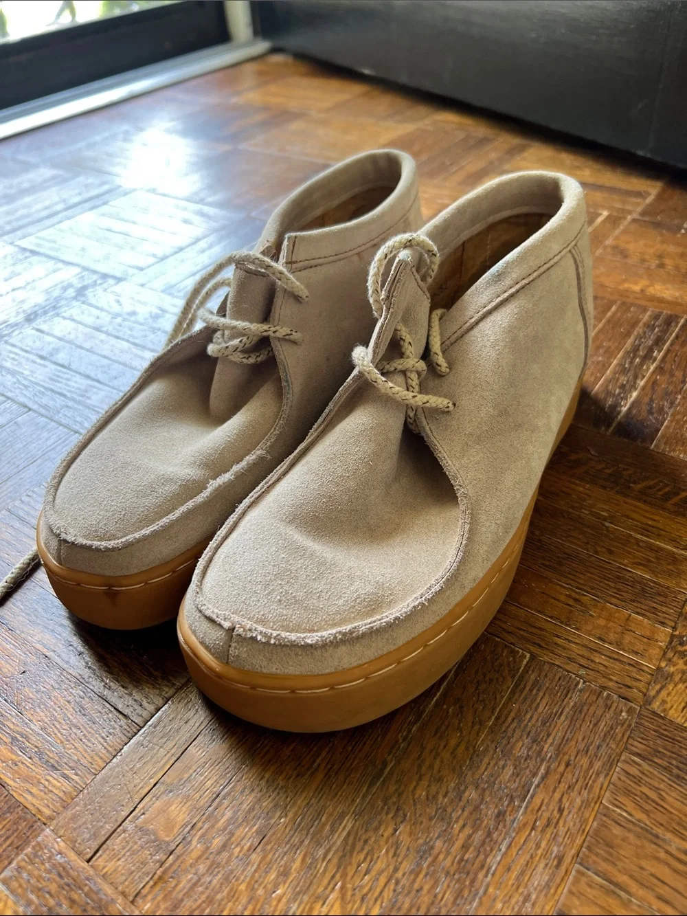 Tommy Hilfiger Men's Beige Suede Chukka Boots with Gum Sole